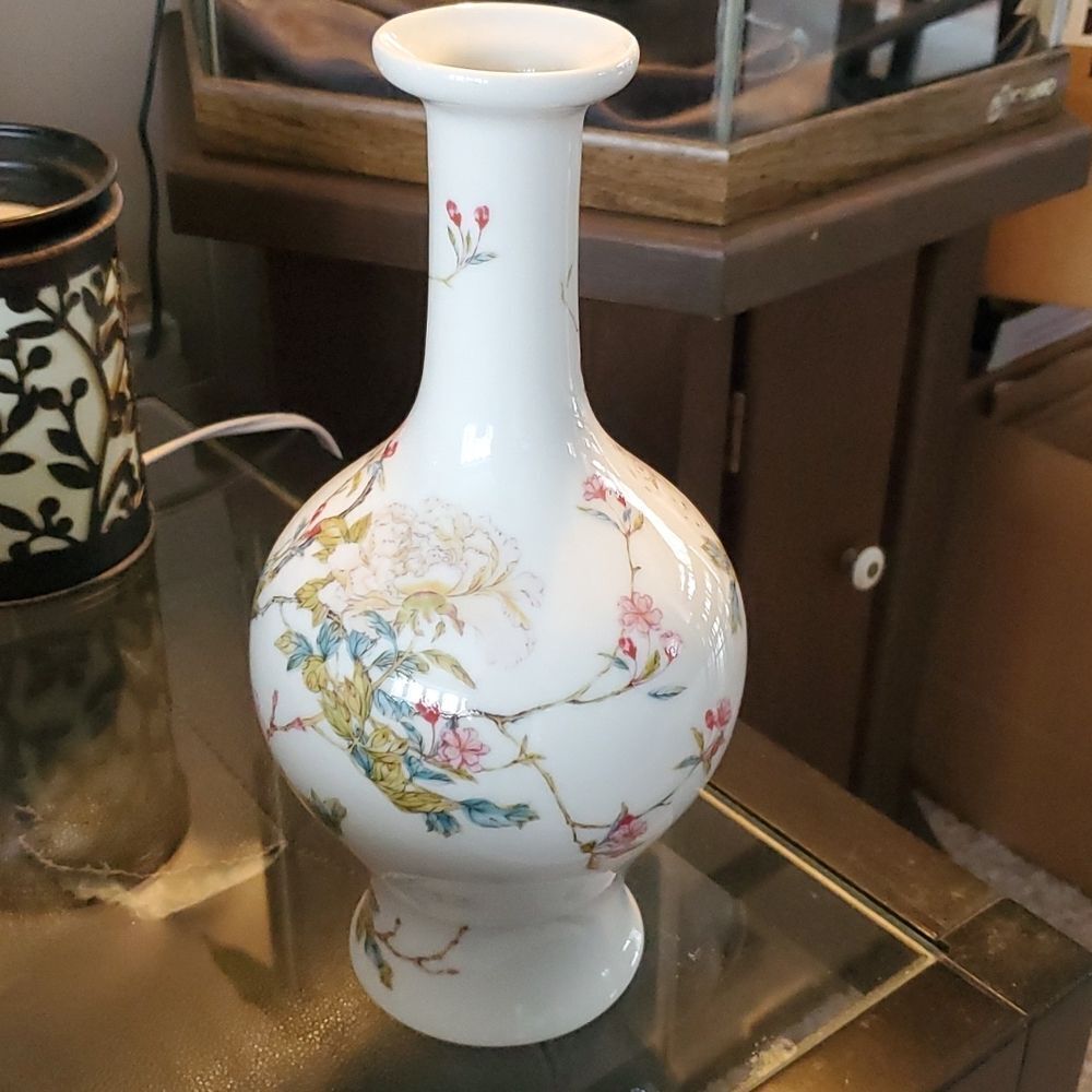 Oriental vase by Brooks and Bentley. 11" tall.  Perfect condition!